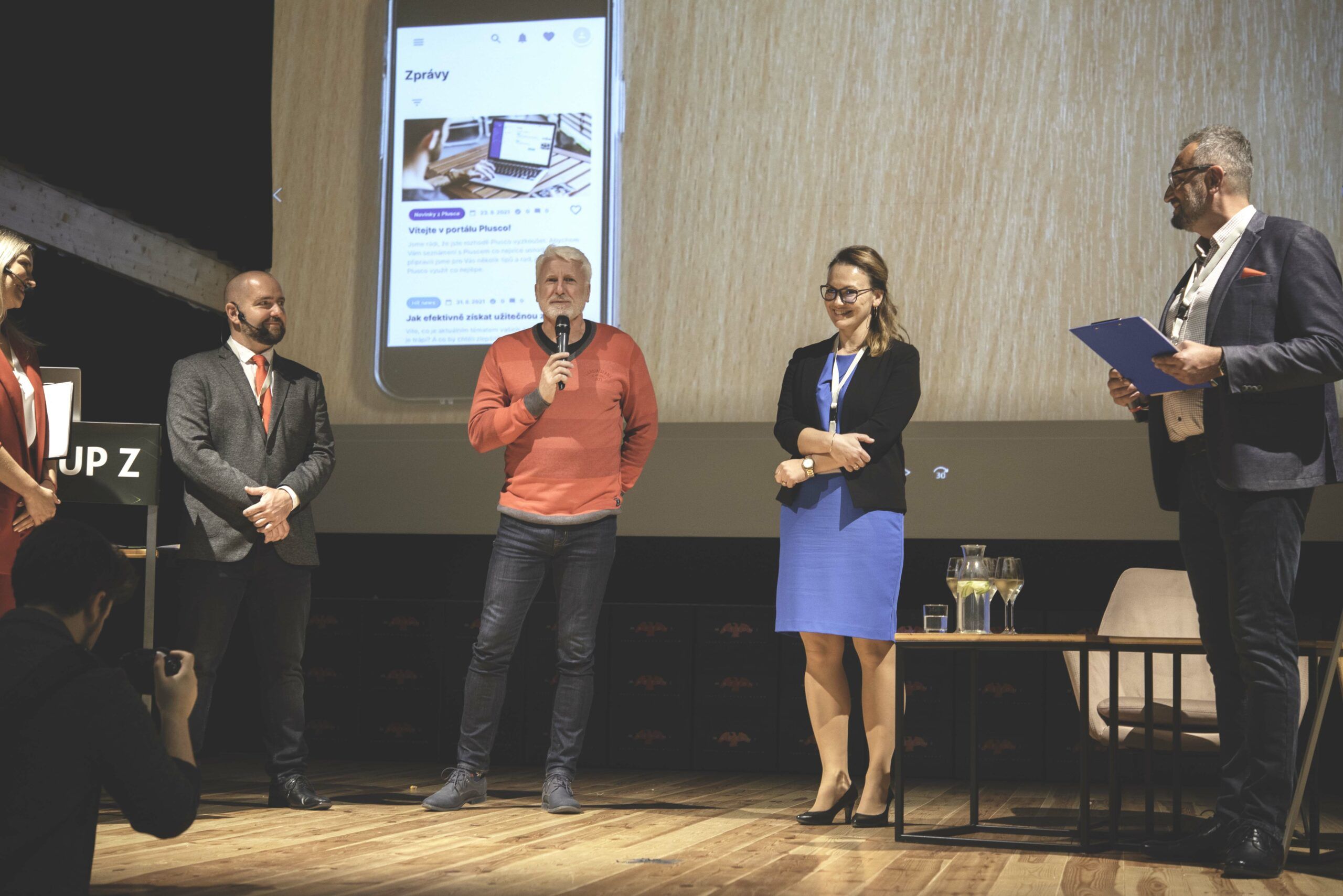 Fotky z křestu portálu Plusco na akci MeetUP Z